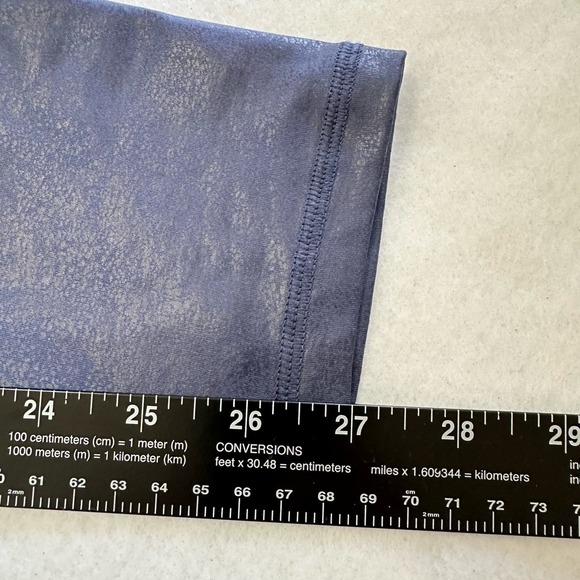 Offline by Aerie The Hugger Crossover High Waist Crackle Leggings Size Medium - Picture 7 of 7